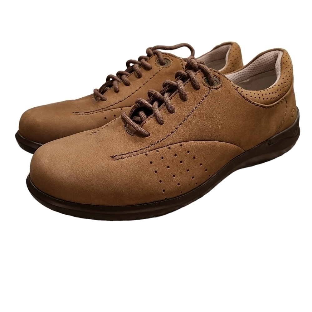Aravon by New Balance Leather Shoe, Size 7 - Picture 4 of 14